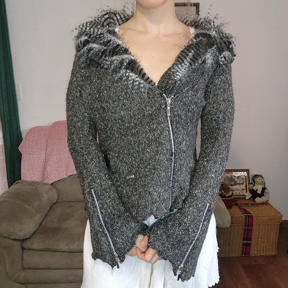By Deep Los Angeles Y2K Faux Fur Collared Knit Jacket Size M/L